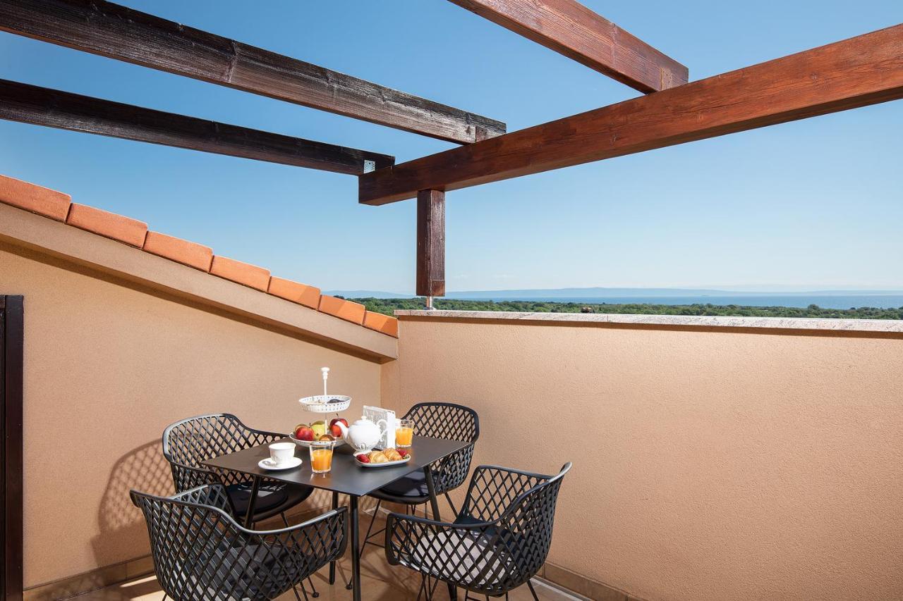 Cesare Apartment, With Swimming Pool And Sea View Лижнян Экстерьер фото
